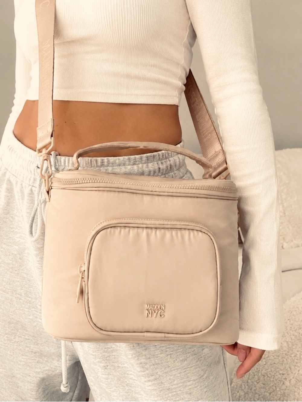 Madden NYC Puffy Crossbody Lunchbox Bag – Khaki / Tan